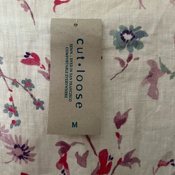 Cut Loose floral blouse - Picture 6 of 6